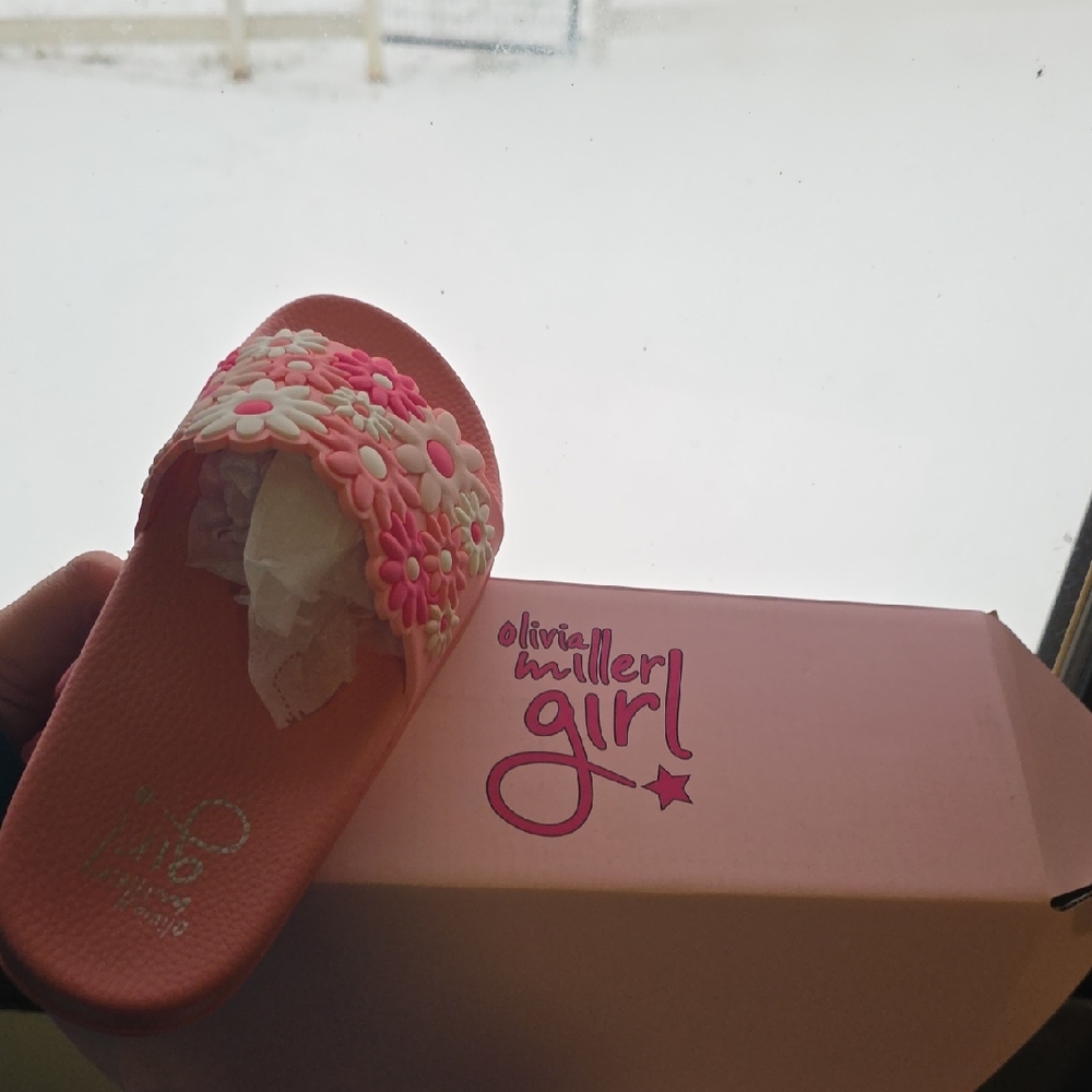 OLIVIA MILLER GIRL FLORAL SANDAL